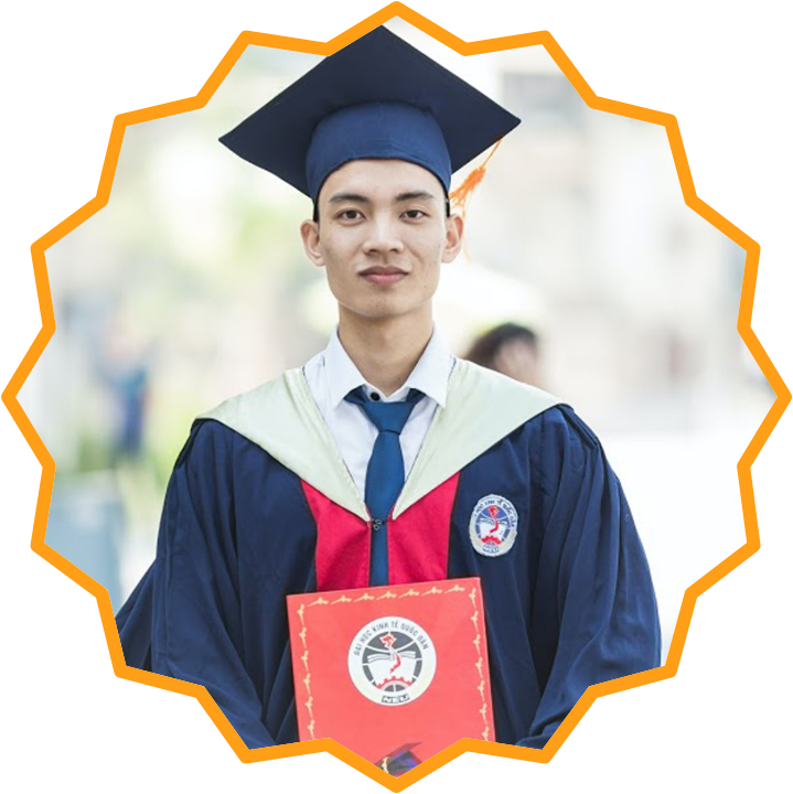 WISUDA 4